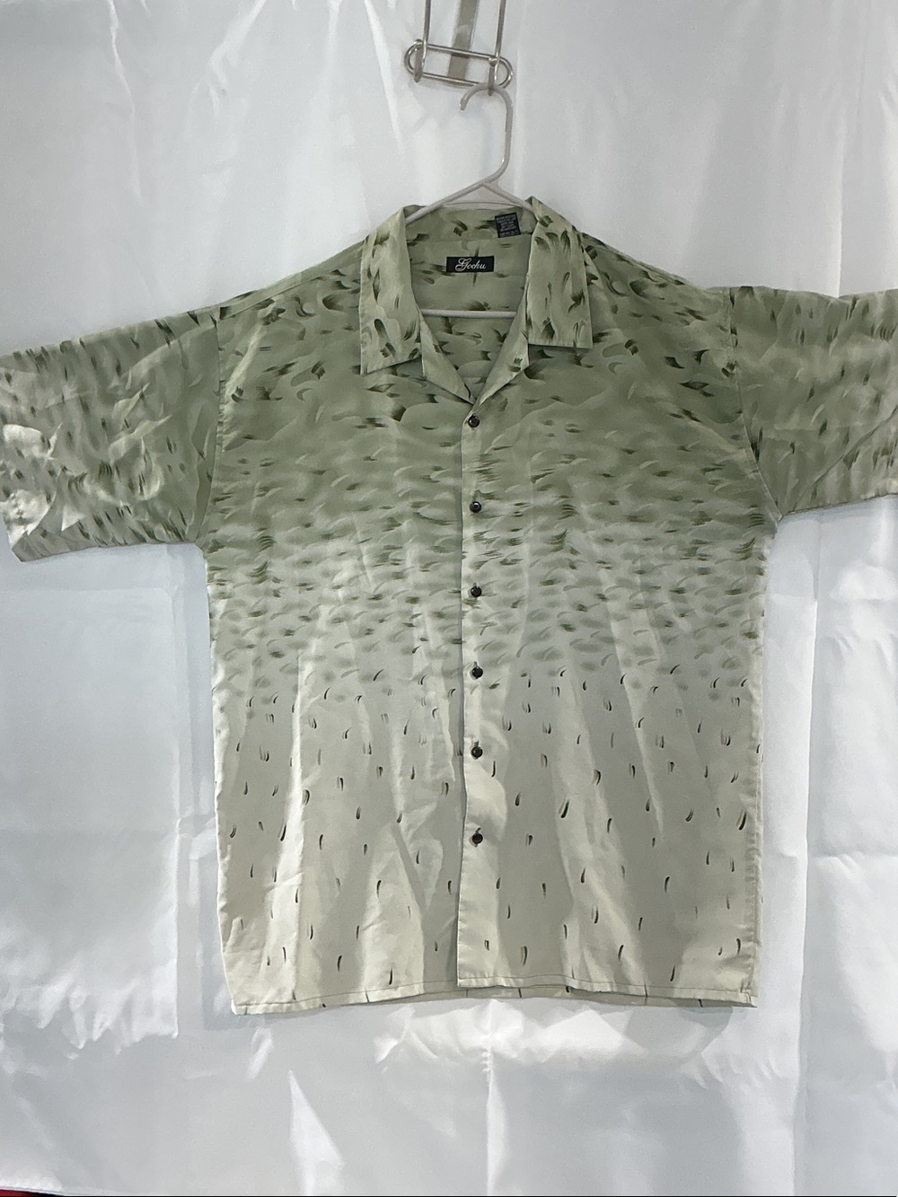 Light Sage Green Short-Sleeve Button-Down Shirt - Classic Casual